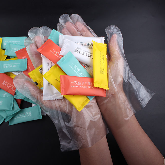 Food Grade Disposable Gloves Individual Pack 3.5x8.6cm/6.5x5cm Sealed Bag PE Clear Transaparent Gloves Food Catering Gloves for Restaurant